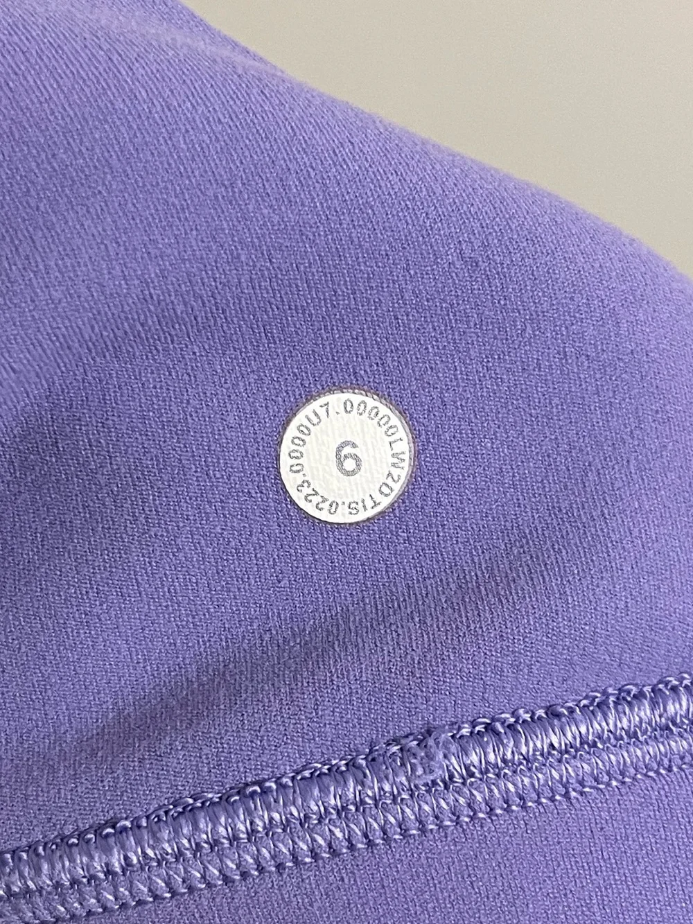 Lululemon Set Align V-Neck Bra & Align Curve Seam 6” Shorts Size 6